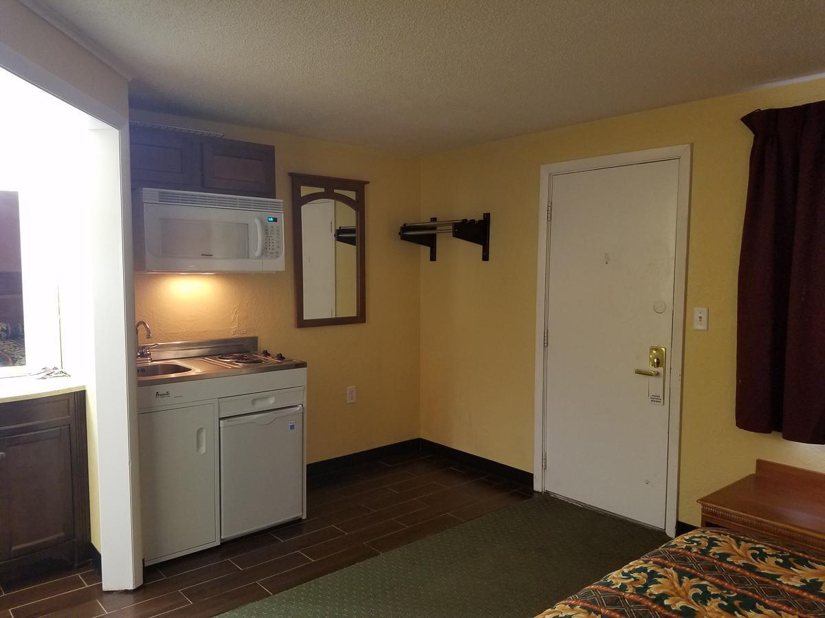 Budget Inn - Keokuk Exterior photo
